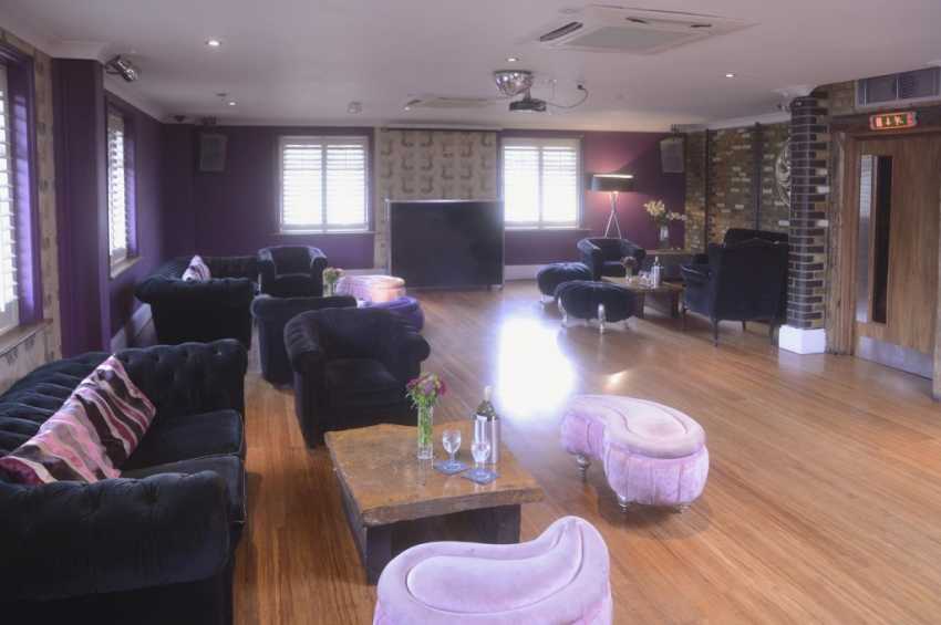 Party venues in London: The Driver Gastropub