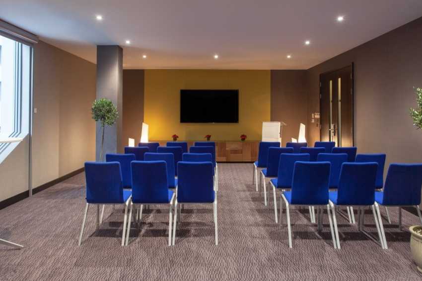 Cloud Room - Theatre Style 