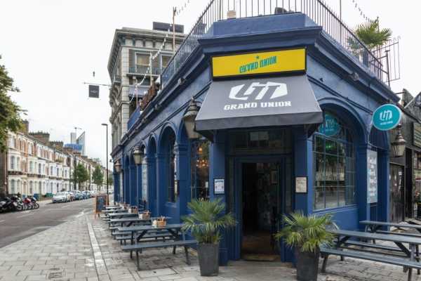 Grand Union, Kennington