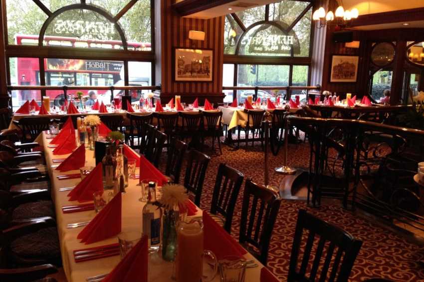 Party venues in London: Henrys Piccadilly