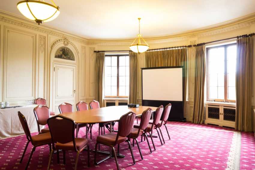Handley Page Boardroom