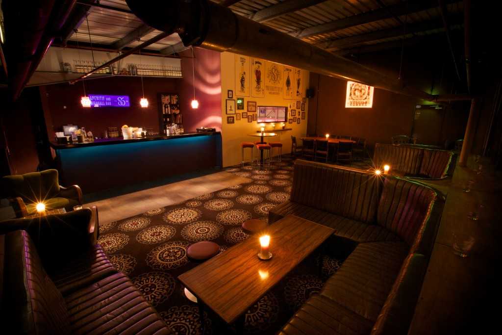 86 Bar