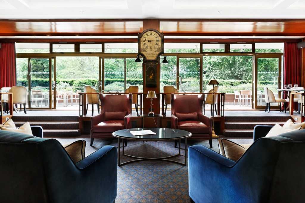 The Britannia Bar 