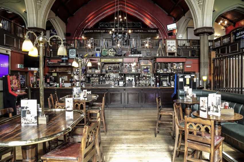Party venues in London: O'Neill's Muswell Hill