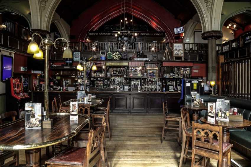 Party venues in London: O'Neill's Muswell Hill