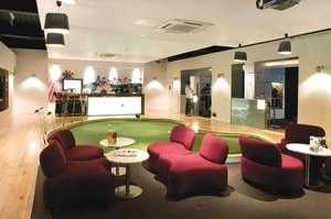 Party venues in London: Urban Golf