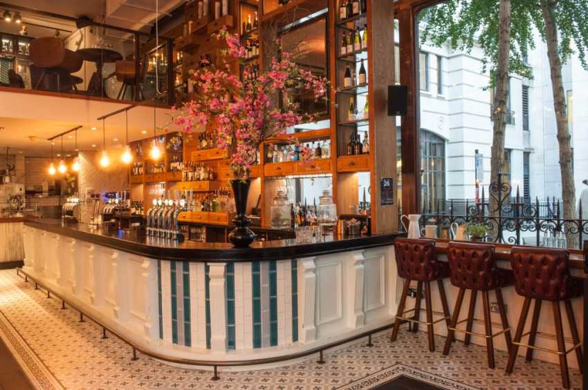 Party venues in London: Austin Friars - Balls Brothers