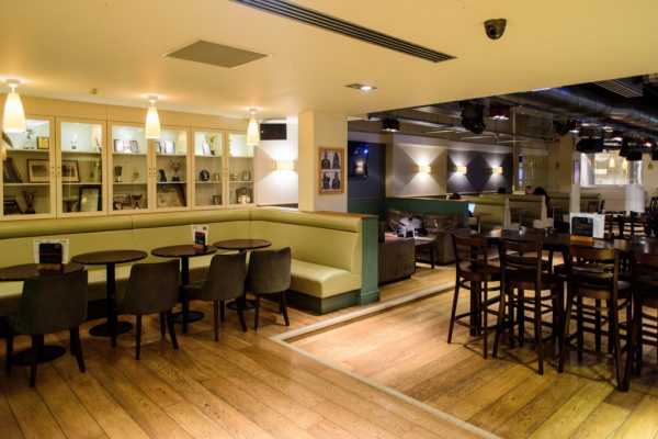 Griff Inn Bar & Kitchen
