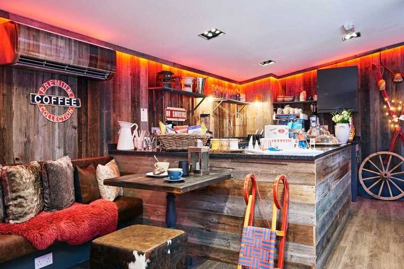 Christmas Party Venue in London : Chel-Ski