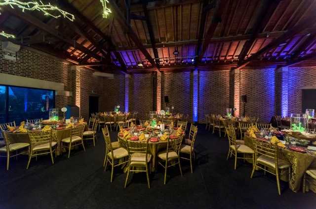 Tobacco Dock 