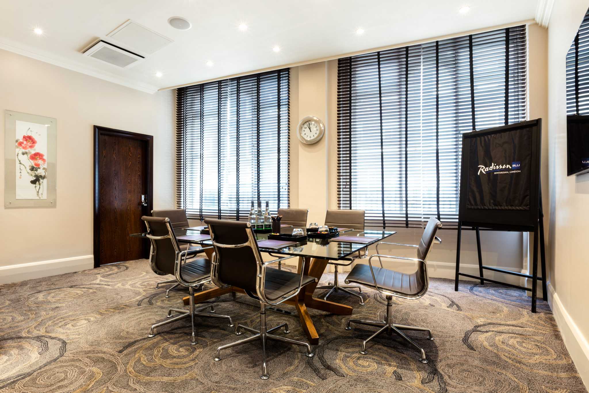 Private Suite 8