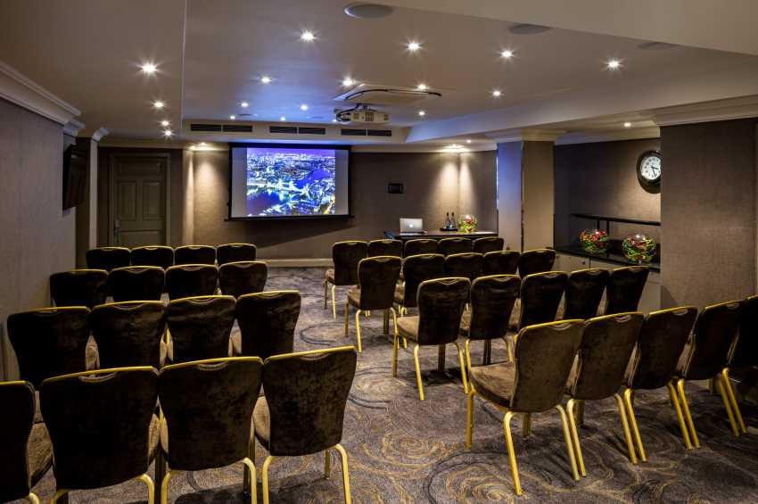 Radisson Blu Edwardian, Kenilworth