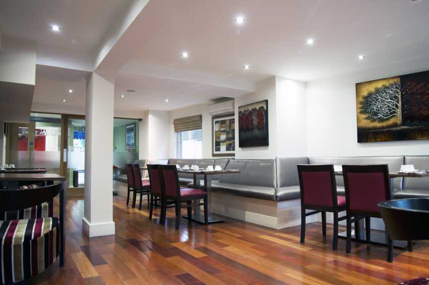 Conference venues in London: The New London Carlton Hotel