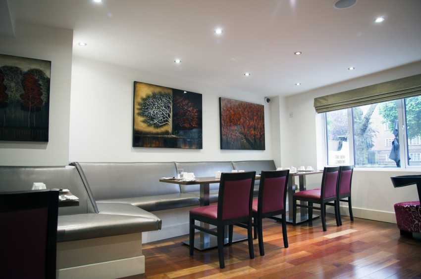 Conference venues in London: The New London Carlton Hotel
