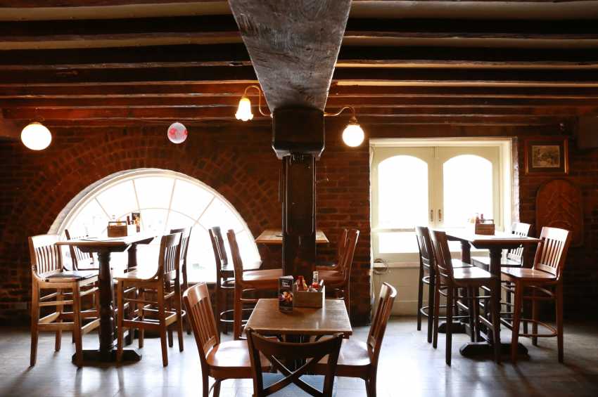 The Dickens Inn
