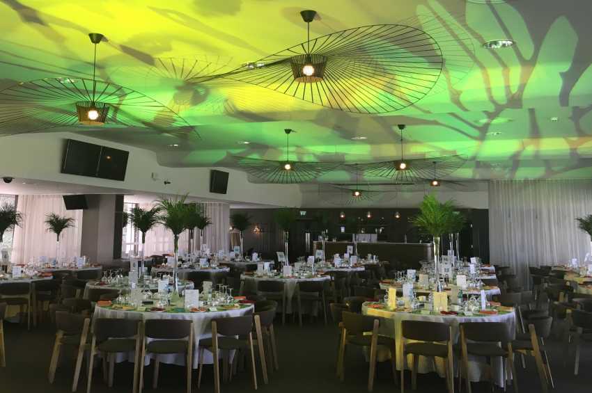 Sandown Park Racecourse