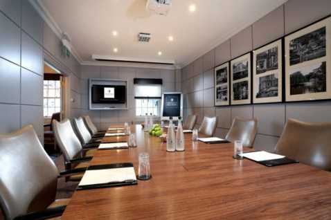 Conference venues in London: Macdonald Compleat Angler