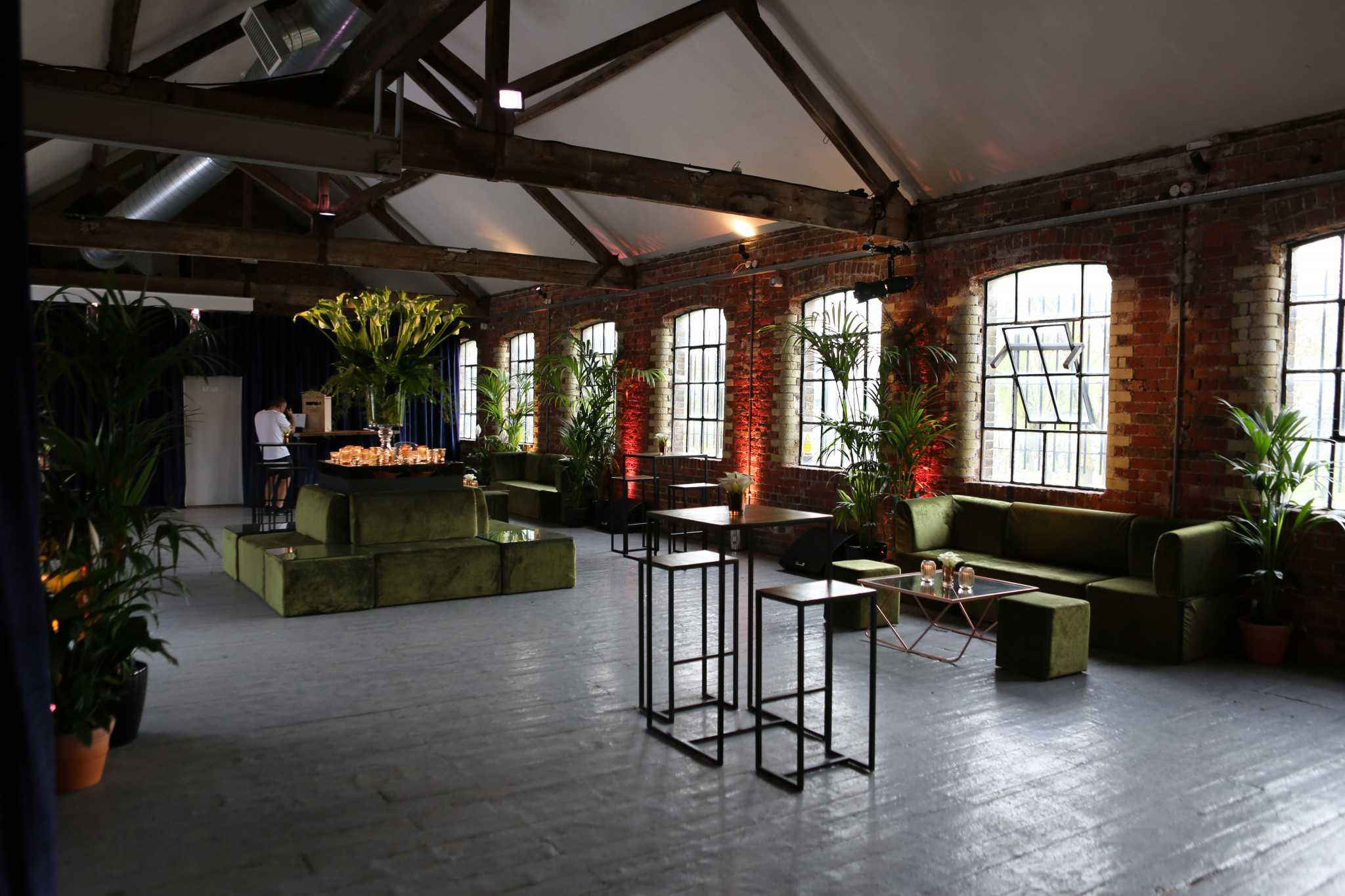 Studio 4 & Daylight Courtyard