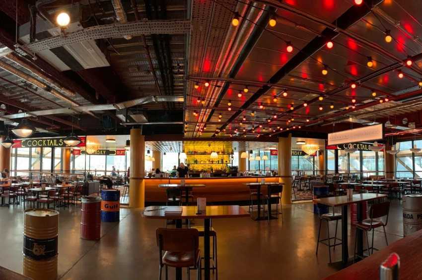 Christmas Party Venue in London : Giant Robot