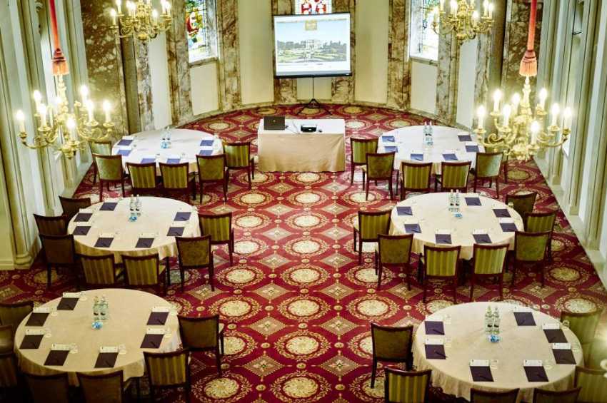 Conference venues in London: Luton Hoo Hotel, Golf & Spa