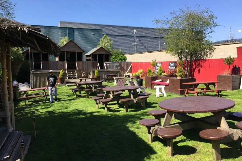 Party venues in London: Grand Junction Arms