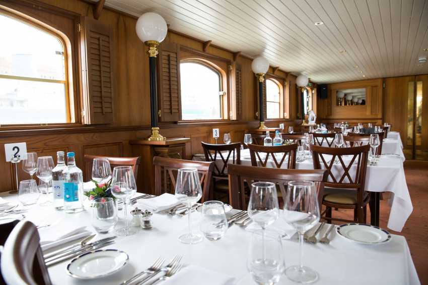 Edwardian – Thames Luxury Charters