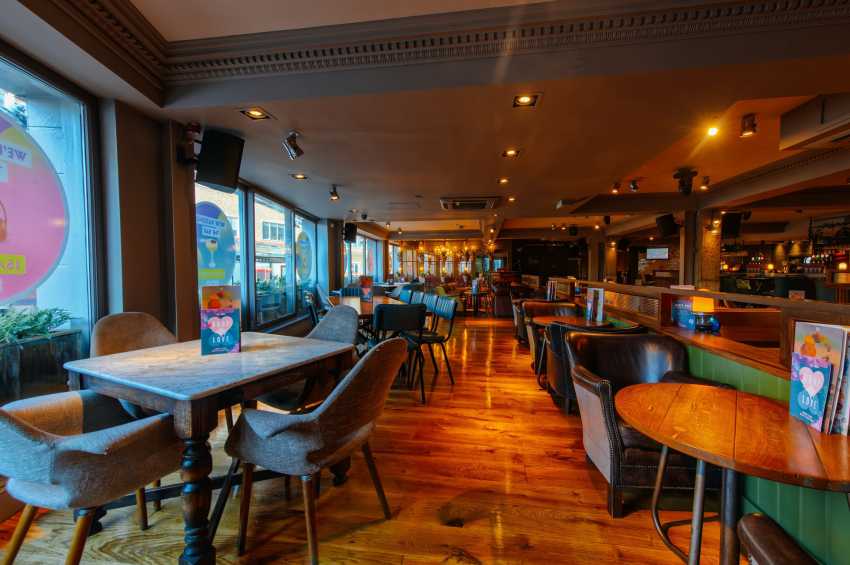 Party venues in London: Revolution Clapham Junction