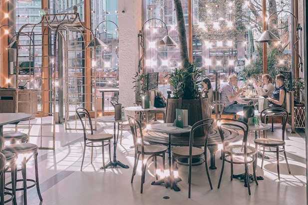 Serata Hall