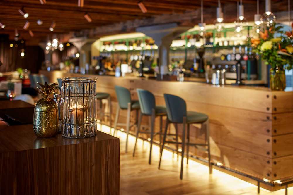 Main Bar