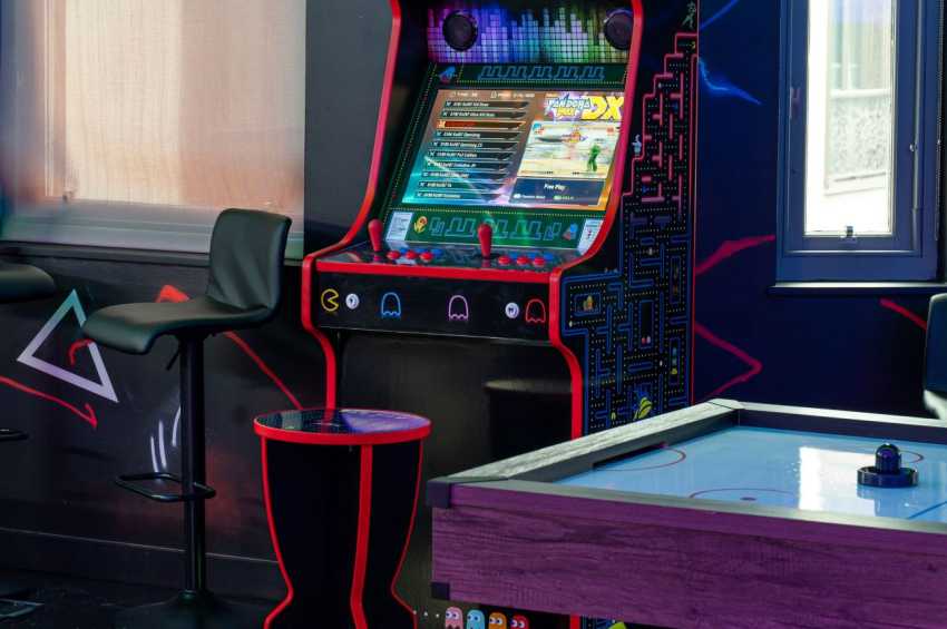 Red Wolf Mayfair 