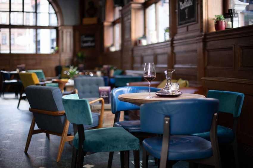 Jamies Ludgate Hill