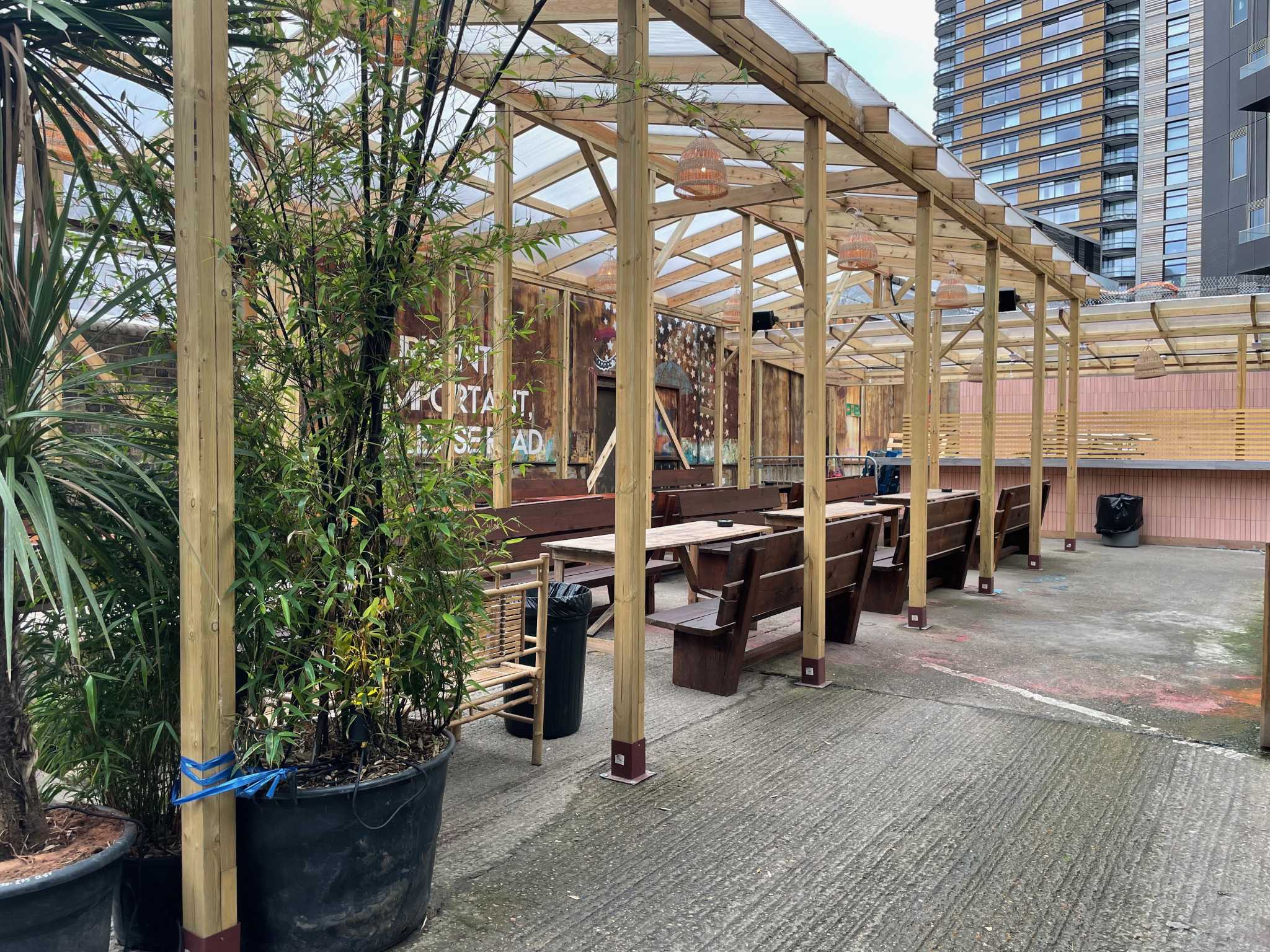 Main Bar & Food Market - Ground floor