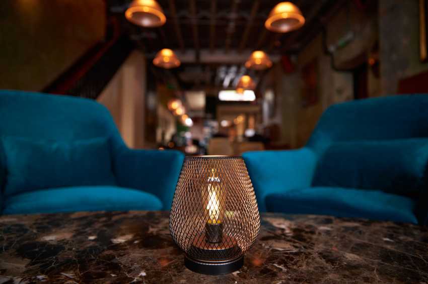 Martinez Members Cocktail Lounge 