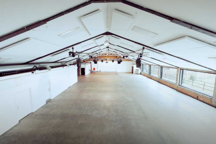 Oval Studios 