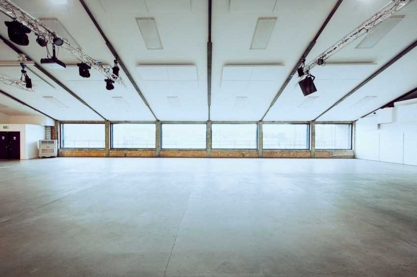 Oval Studios 