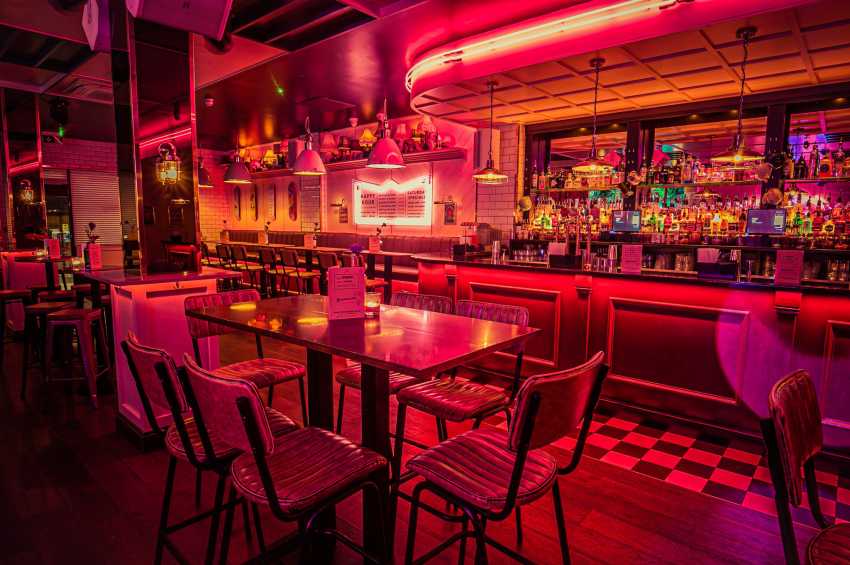 Simmons Bar Holborn
