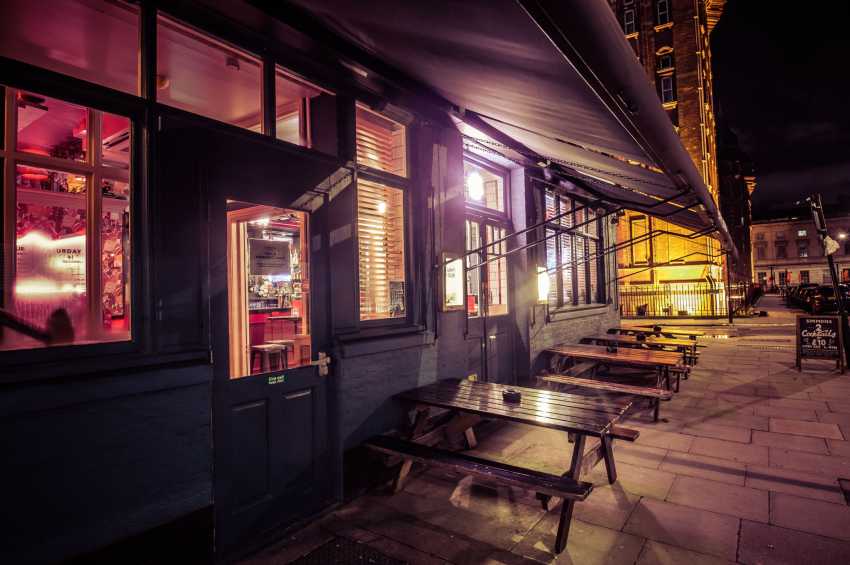 Simmons Euston