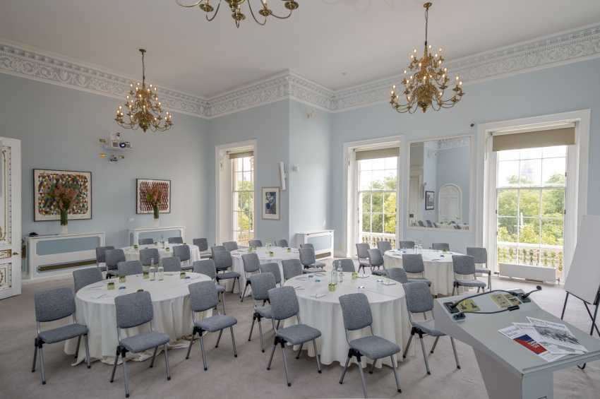 {10-11} Carlton House Terrace
