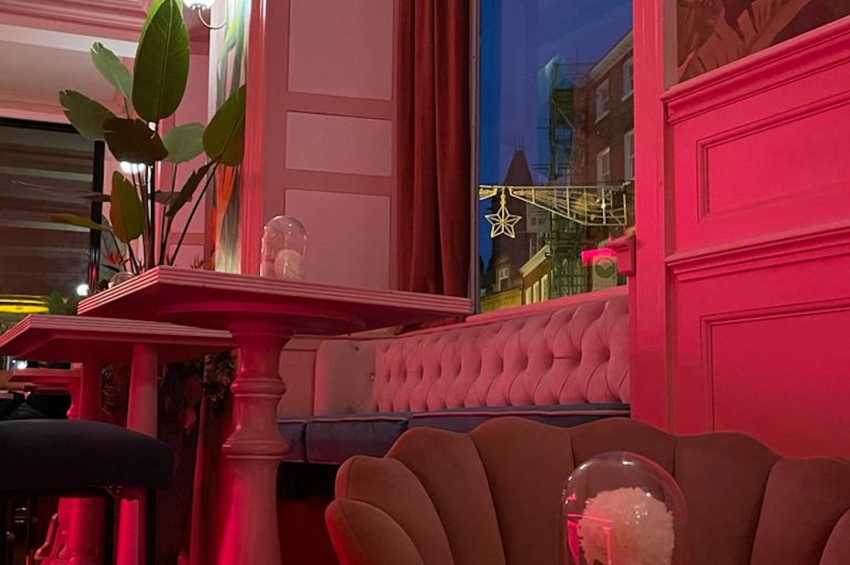 Impossible Wonderbar & Restaurant