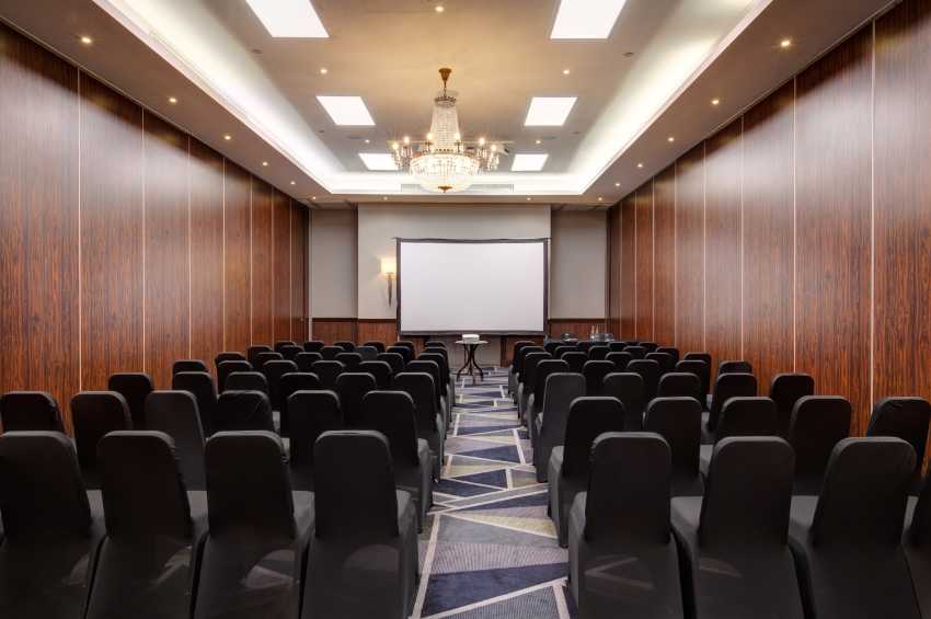 Imperial London Hotel