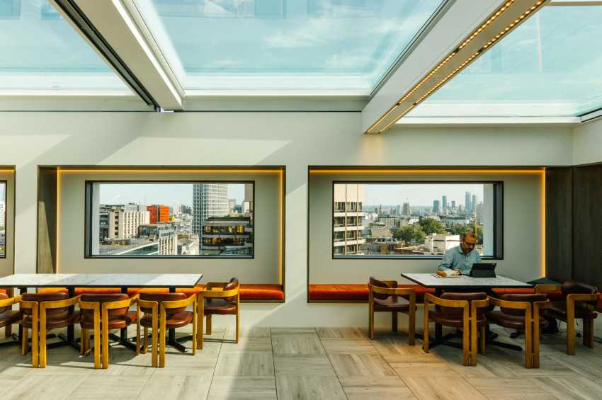 Met Lounge