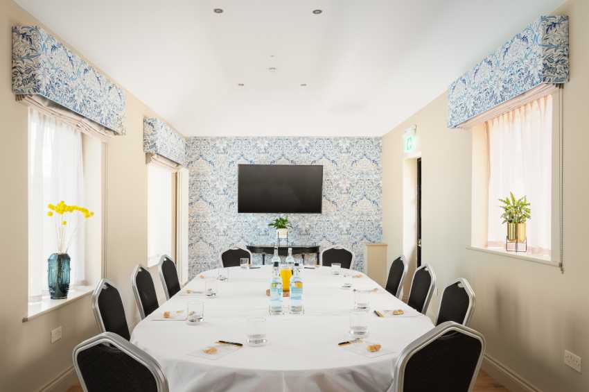 voco Lythe Hill Hotel & Spa