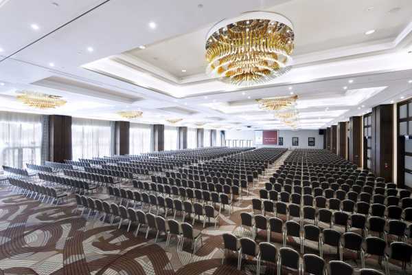 DoubleTree by Hilton Hotel and Conference Centre Warsaw