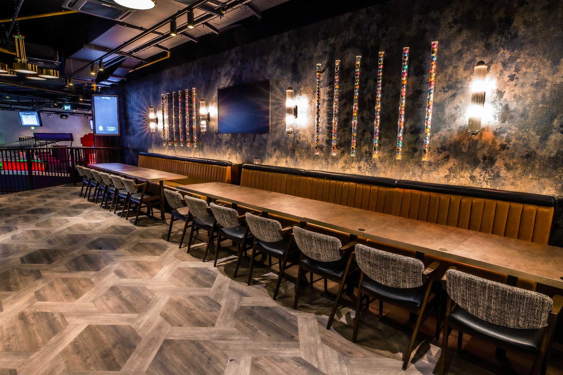 Emerald private room