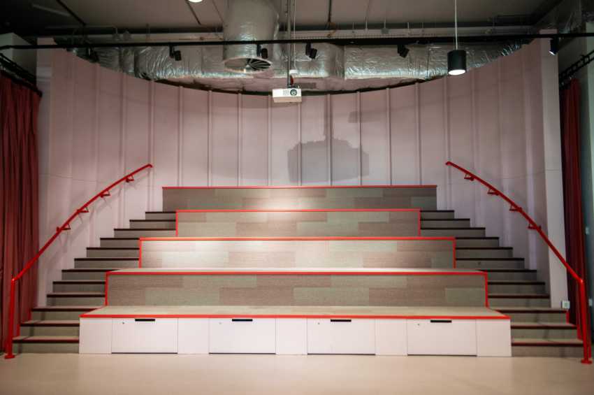 Dugdale Arts Centre 