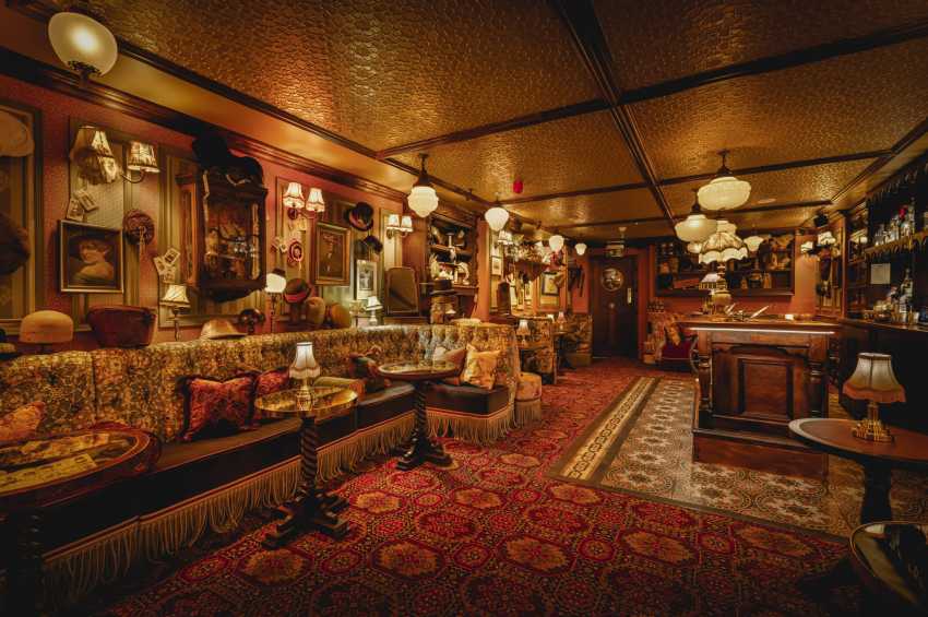 Mr Fogg's Hat Tavern