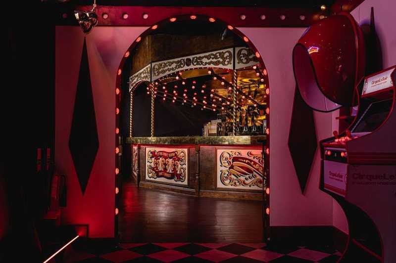 Cirque le Soir