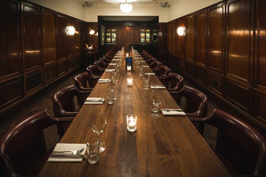 Hawksmoor Guildhall 