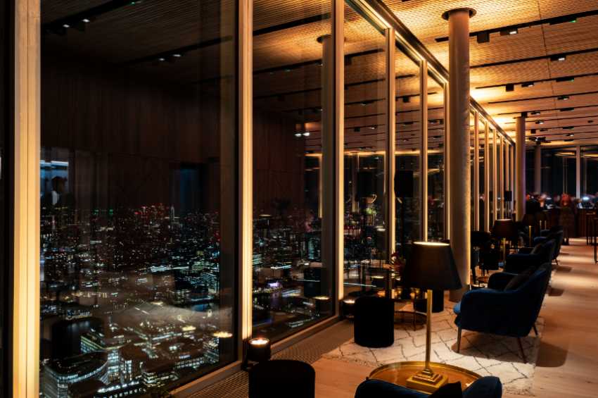 8 Bishopsgate