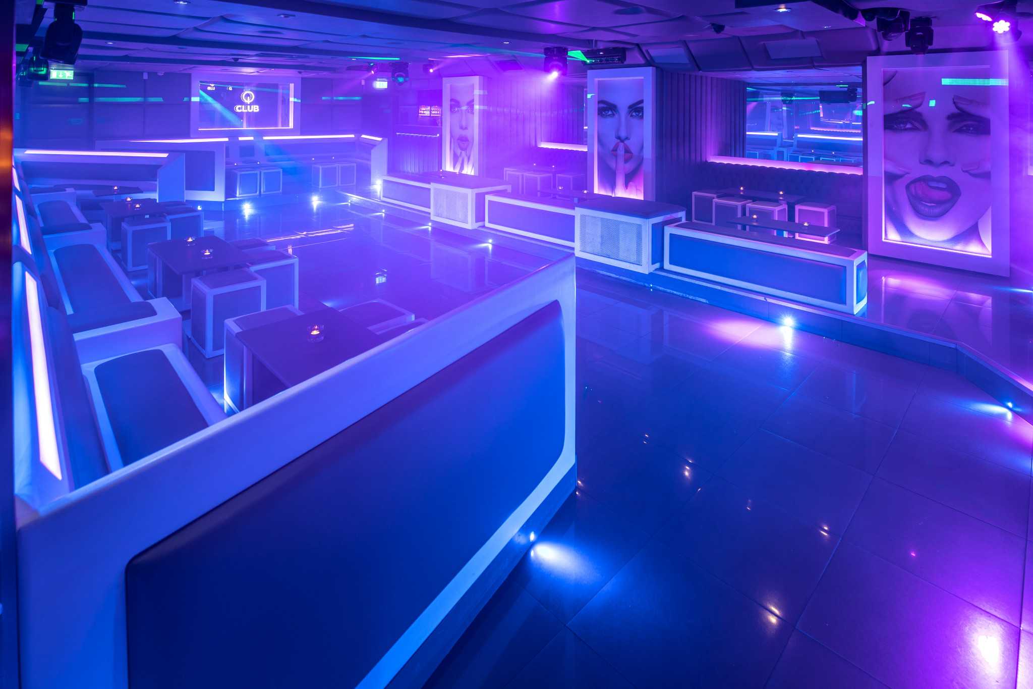 CLUB